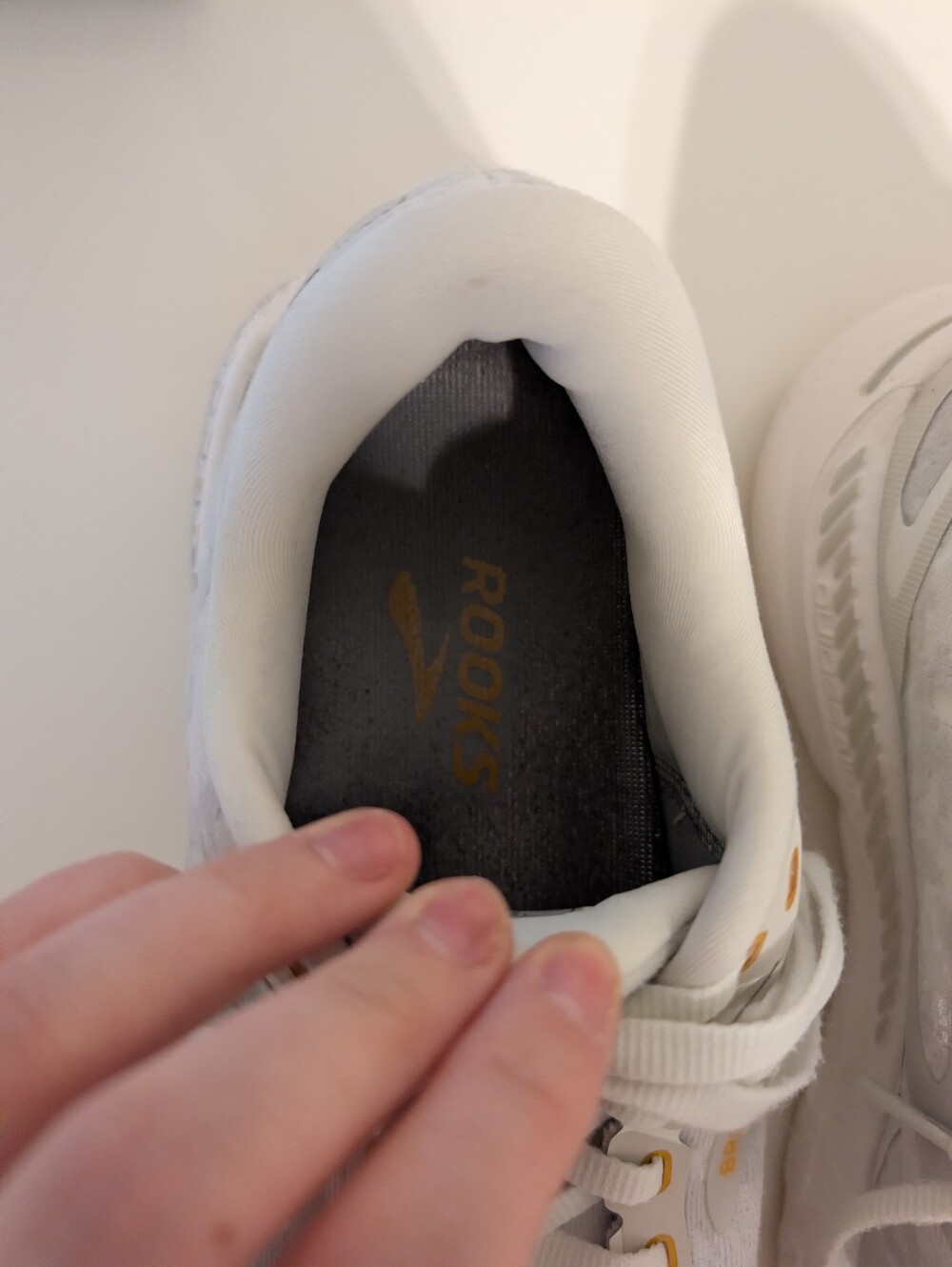Brooks Adrenaline GTS 23 Running Shoes White/Yellow – Women’s 8.5 - Picture 4 of 7